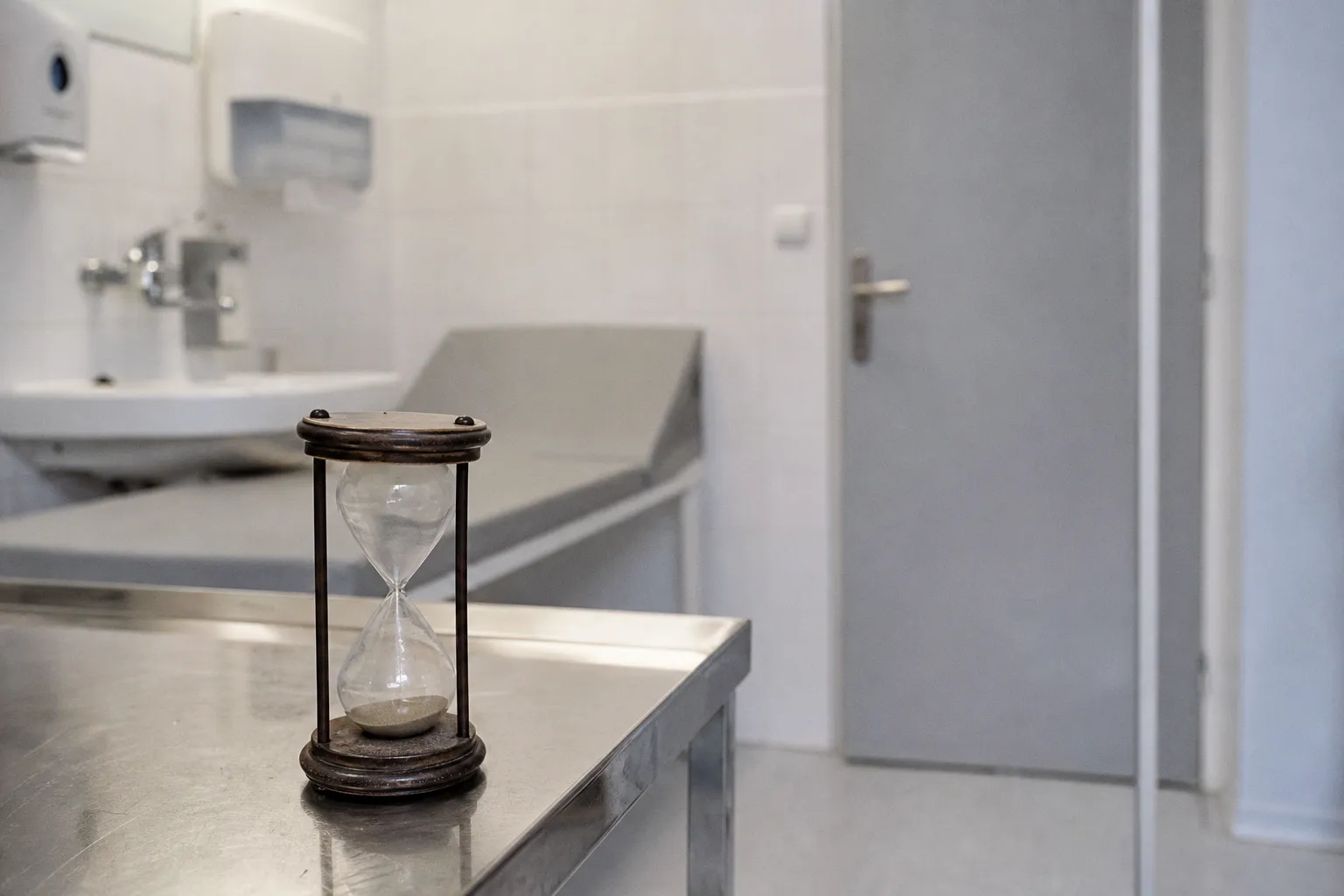 Diagnostyka dysforii płciowej: pułapki kosztowe i czasowe